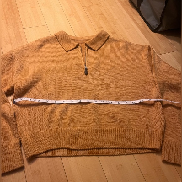 Yellow knit sweater - Picture 4 of 4